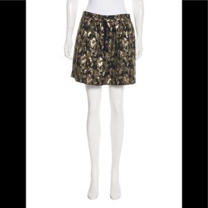 ⚡️Gold and black metallic-accented mini skirt